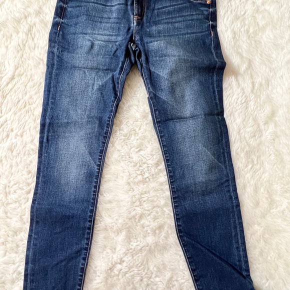 Ingrid & Isabel Under Belly Maternity Jeans - Picture 3 of 7